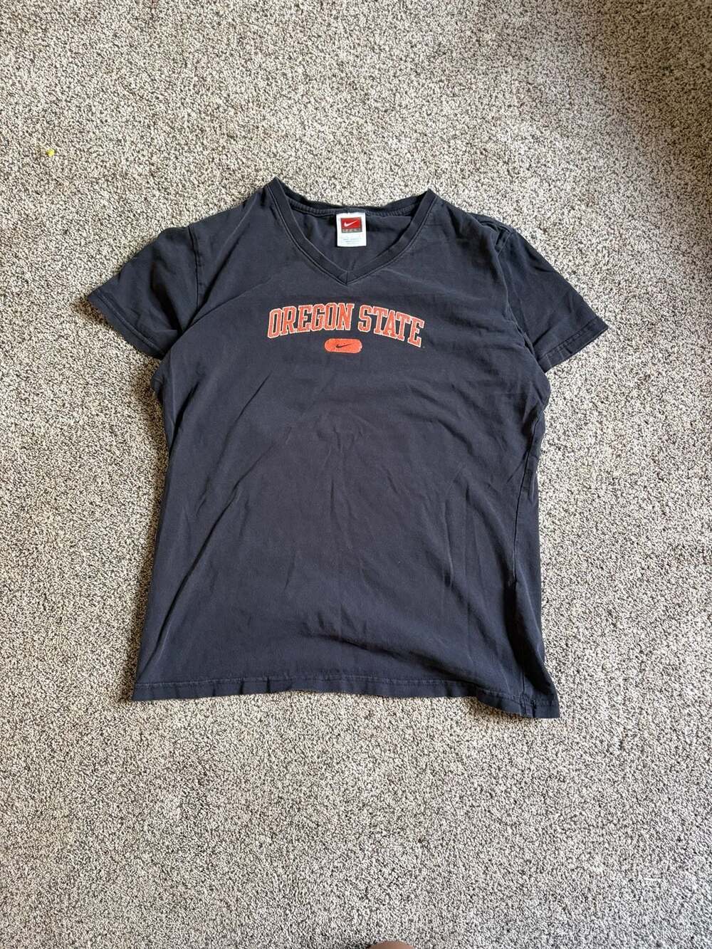 Vintage Nike Oregon State Beavers V-Neck T-Shirt Black
